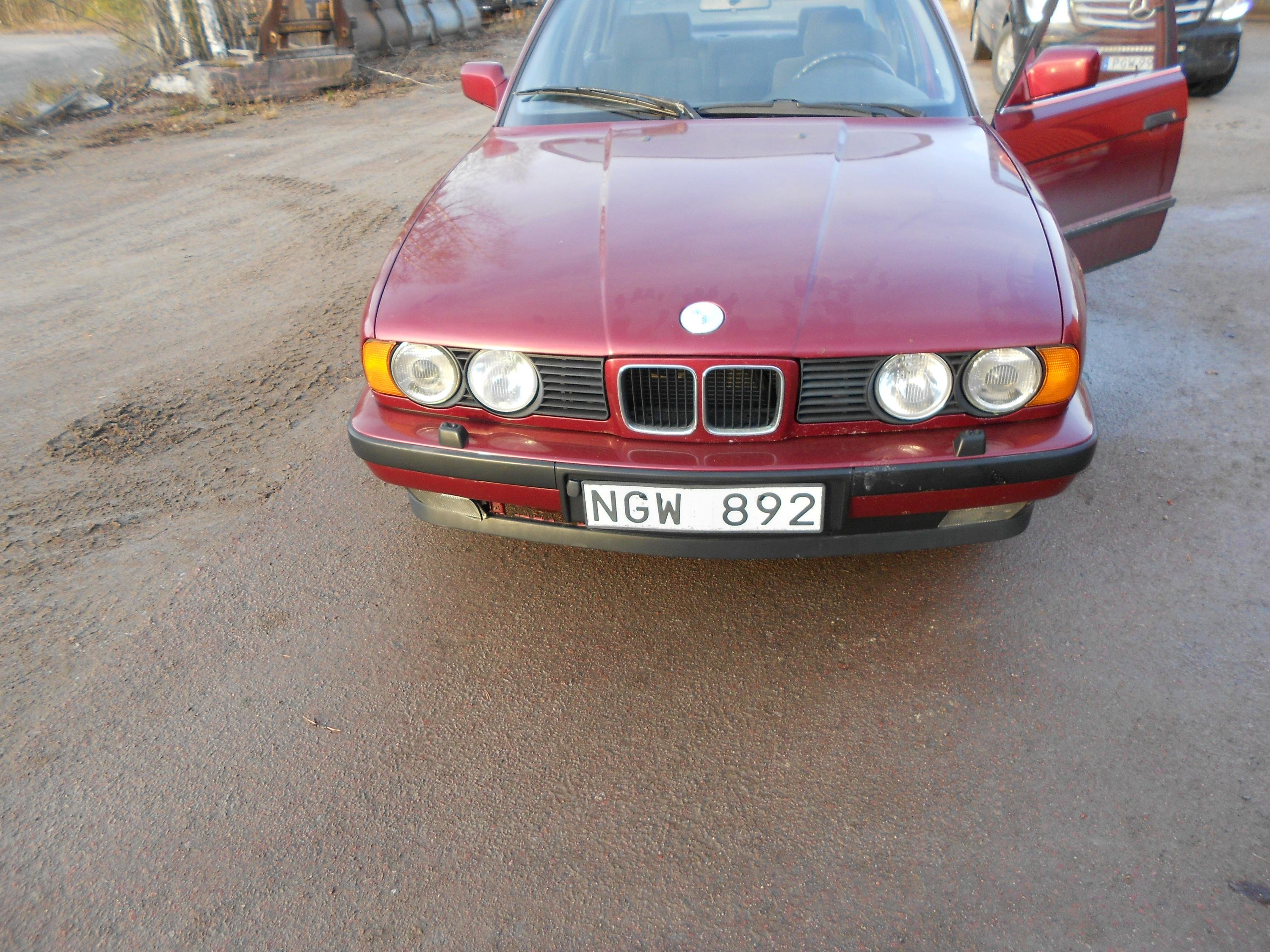 BMW 518i Sedan Manual, 113hp, 1992