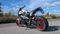 Custom MT-09  2014 – Akrapovic helsystem, omlackerad mm