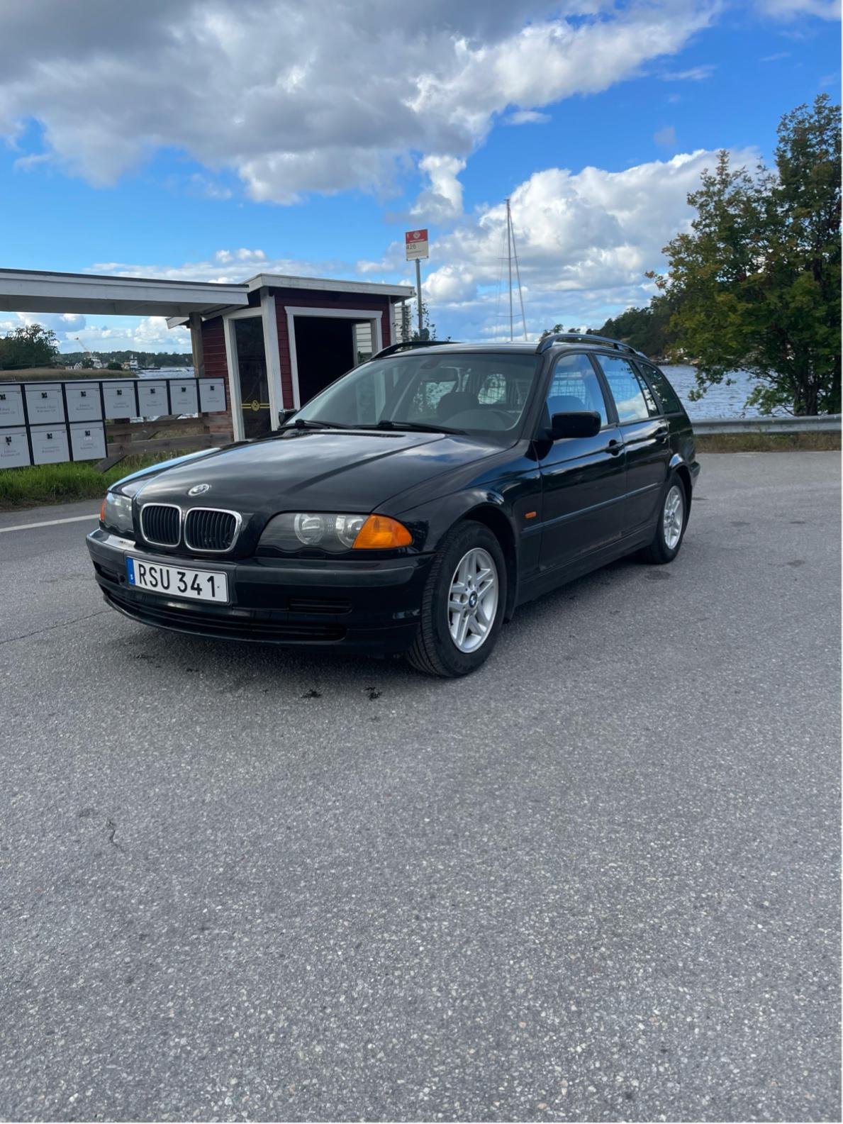 BMW 318i Touring Manual, 118hp, 2000