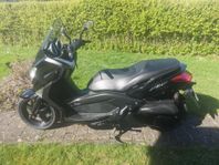 Yamaha XMAX 250 