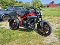 Triumph speed triple