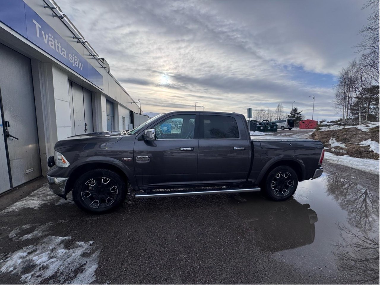 RAM  1500 (moms)