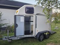 Thule Prestige 135 Hästtransport 2011