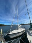 Segelbåt: Guy 22, Ny motor & släp/kärra
