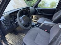 Jeep Cherokee 5-dörrar 4.0 4WD Automat