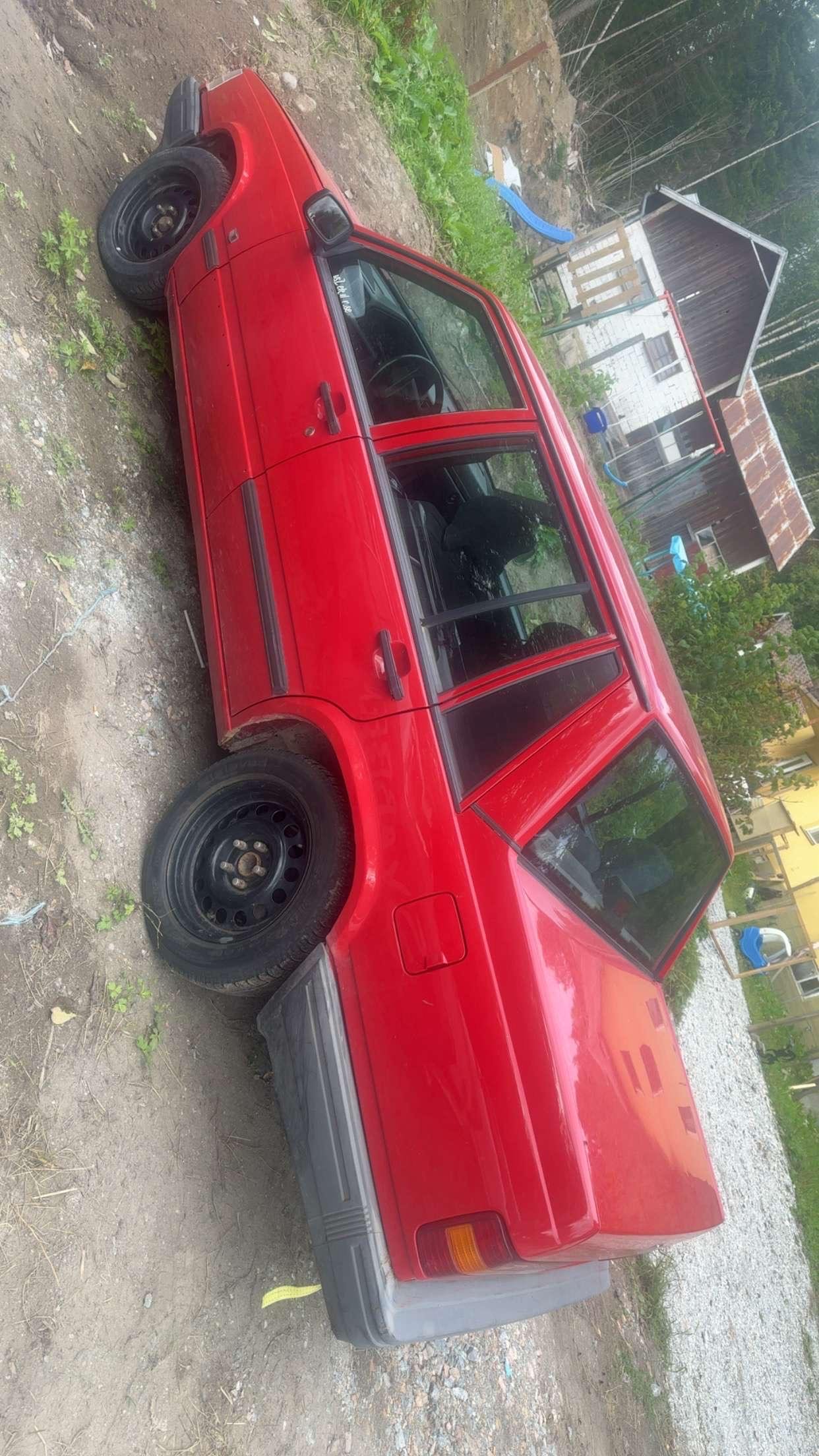 Volvo 740 2.3 Manuell, 5-trinn, 115hk, 1992