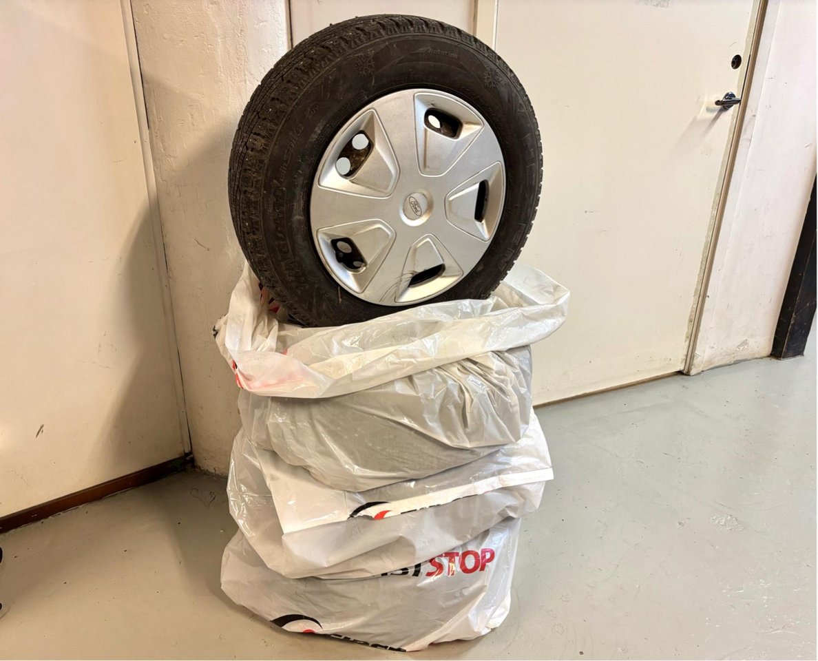Vinterdäck / Dubbdäck 195/70R15