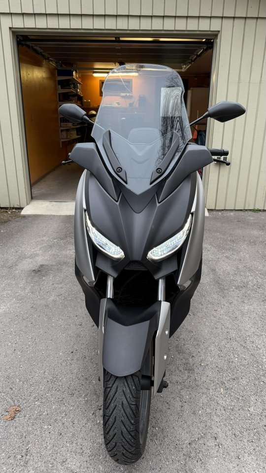 Yamaha X-MAX 125