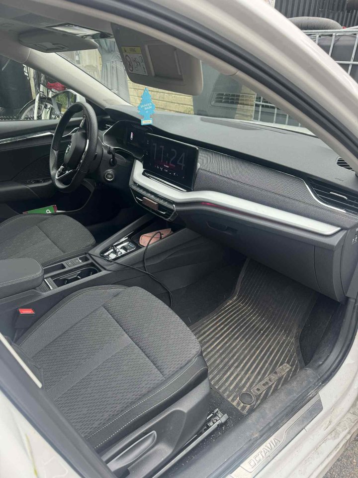 Škoda Octavia Kombi 2.0 TDI SCR DSG Sekventiell, 150hk, 2023