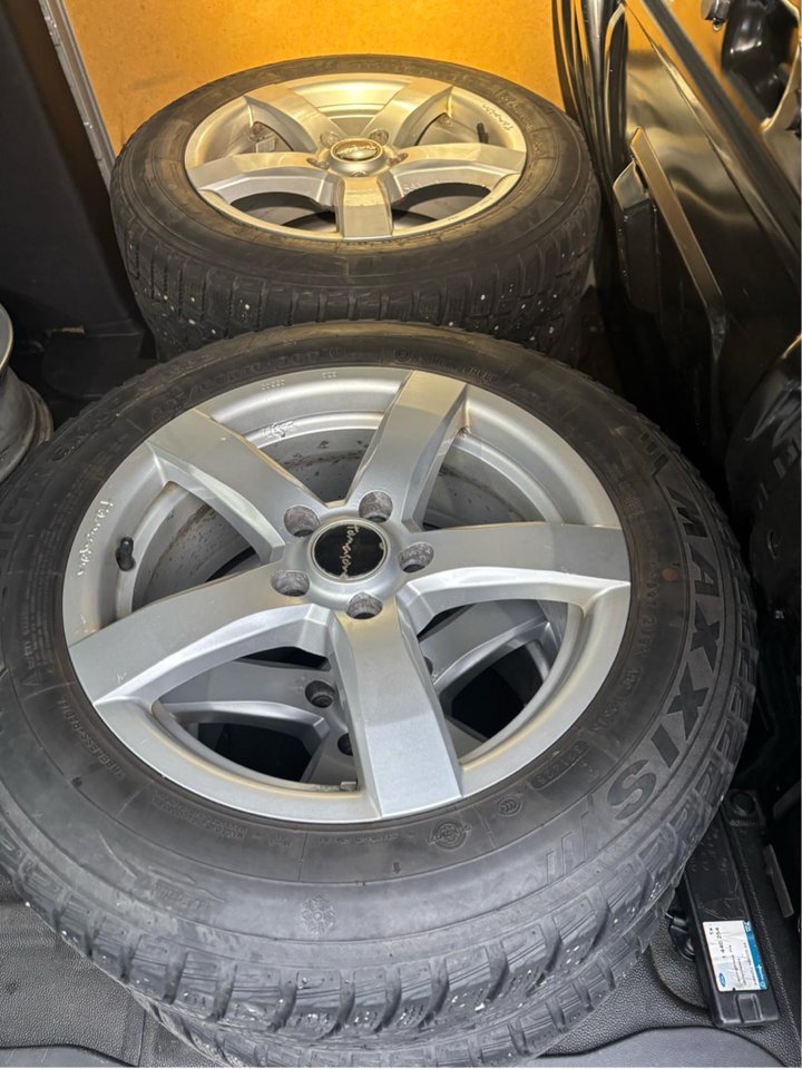 Däck och Fälg till VW Caddy, ...