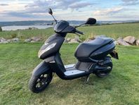 Peugeot Kisbee ”Black edition” 2021