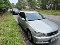 Lexus IS 200 SportCross 2.0