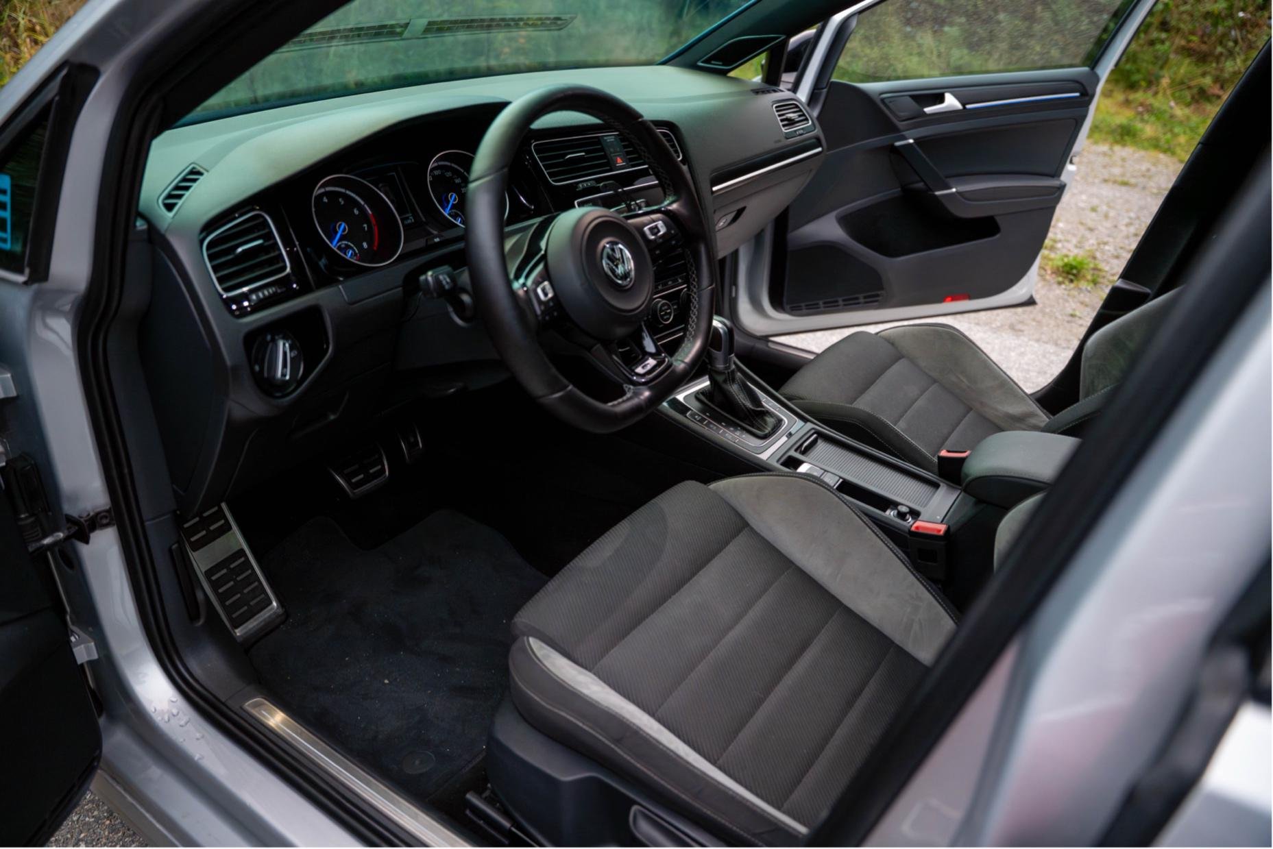 Volkswagen Golf Variant R 2.0 TSI BMT 4Motion DSG sekvensiell, 6-trinn, 300ps, 2016