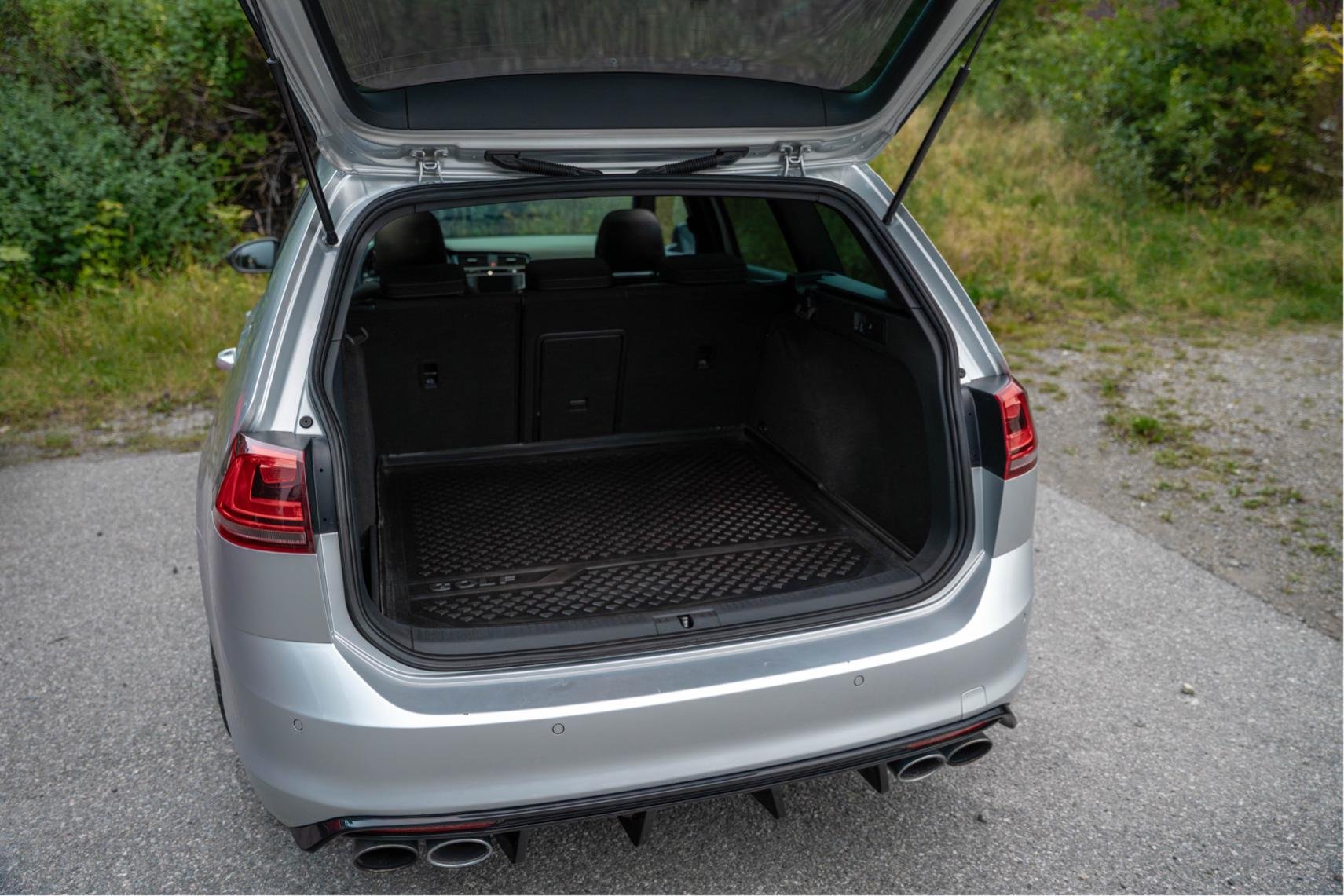 Volkswagen Golf Variant R 2.0 TSI BMT 4Motion DSG sekvensiell, 6-trinn, 300ps, 2016