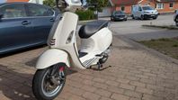 SE HIT!! Vespa Sprint 50cc 4-takt | 1 ägare | Nyservad