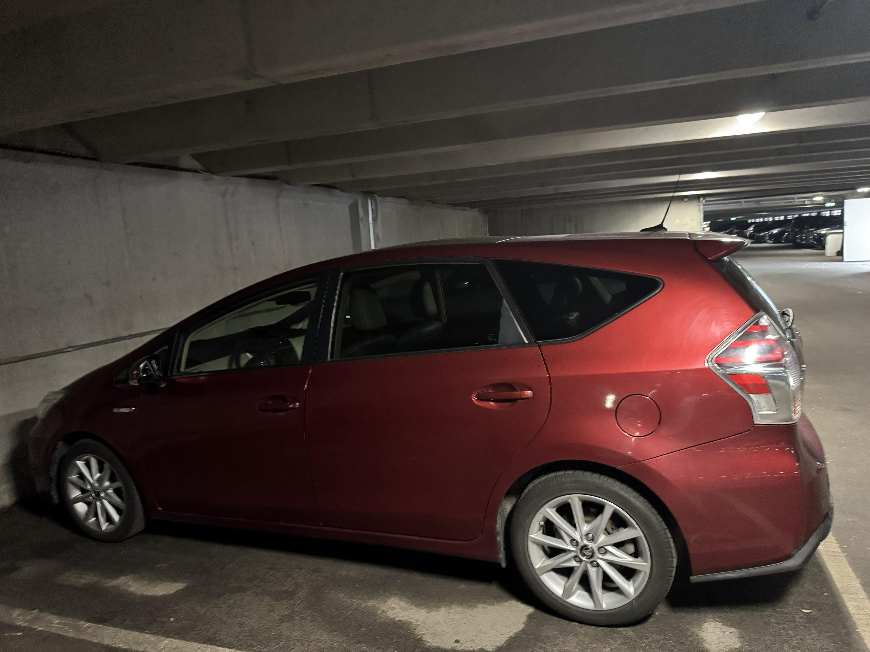 Toyota Prius+ Hybrid CVT, 122hp, 2020