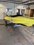 Sportig fritidsbåt med 90hk Johnson – 30km/h trailer