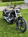Harley-Davidson Breakout 2016 – mycket fint skick, 1835mil