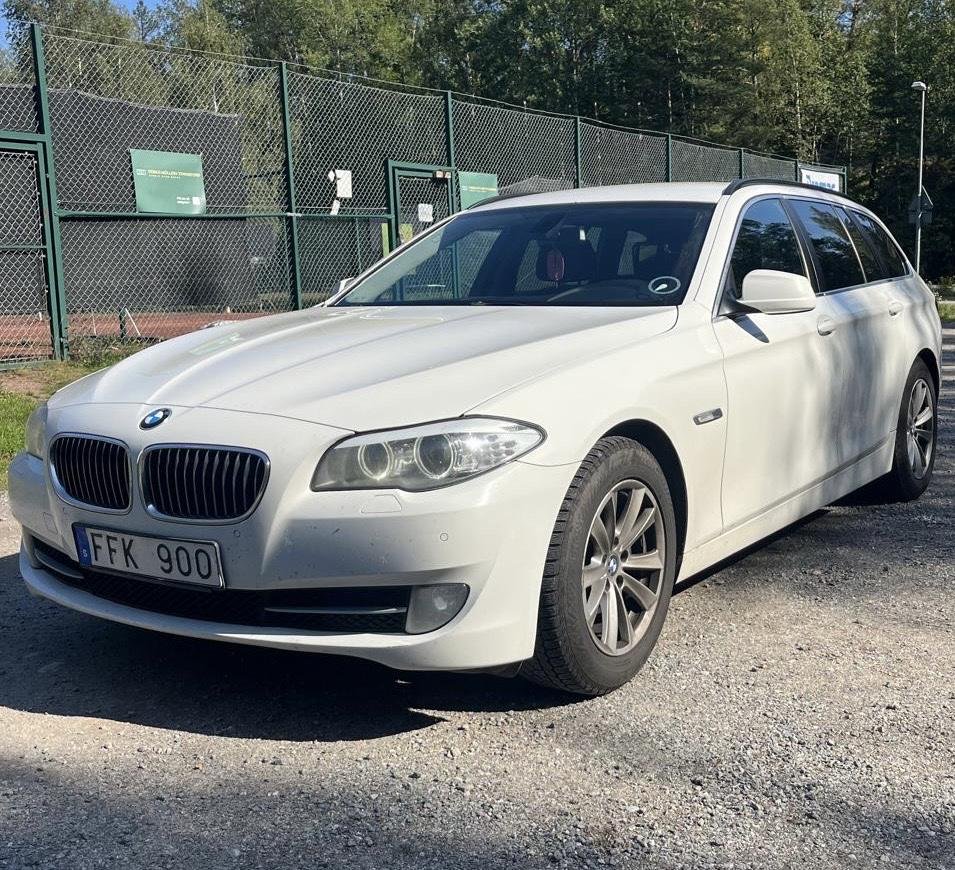 BMW 520d Touring Steptronic, 8-trinn, 184ps, 2011