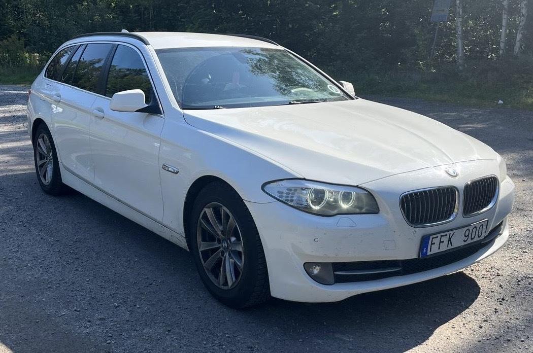BMW 520d Touring Steptronic, 8-trinn, 184ps, 2011