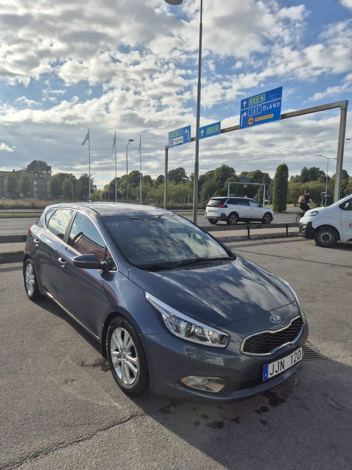 Kia cee'd 1.6 CRDi Manuell, 6-trinn, 128ps, 2013