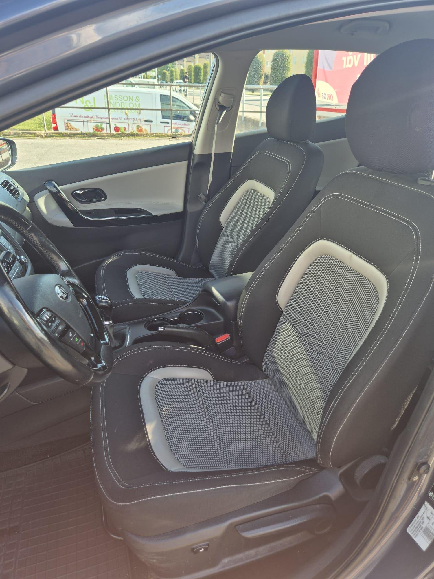 Kia cee'd 1.6 CRDi Manuell, 6-trinn, 128ps, 2013