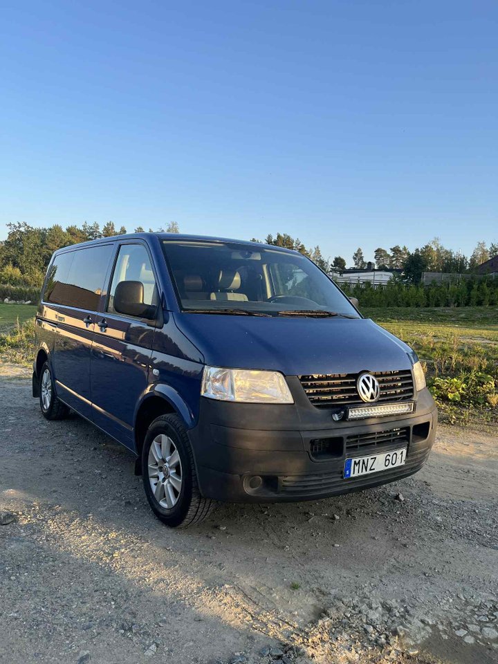 Volkswagen Transporter Kombi ...
