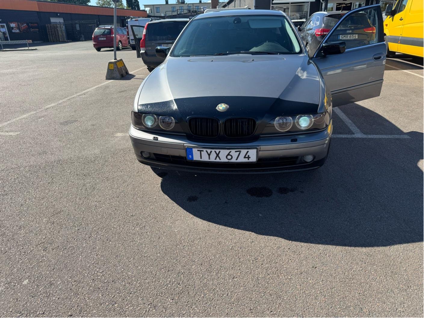 BMW 520i Sedan Manual, 170hp, 2003