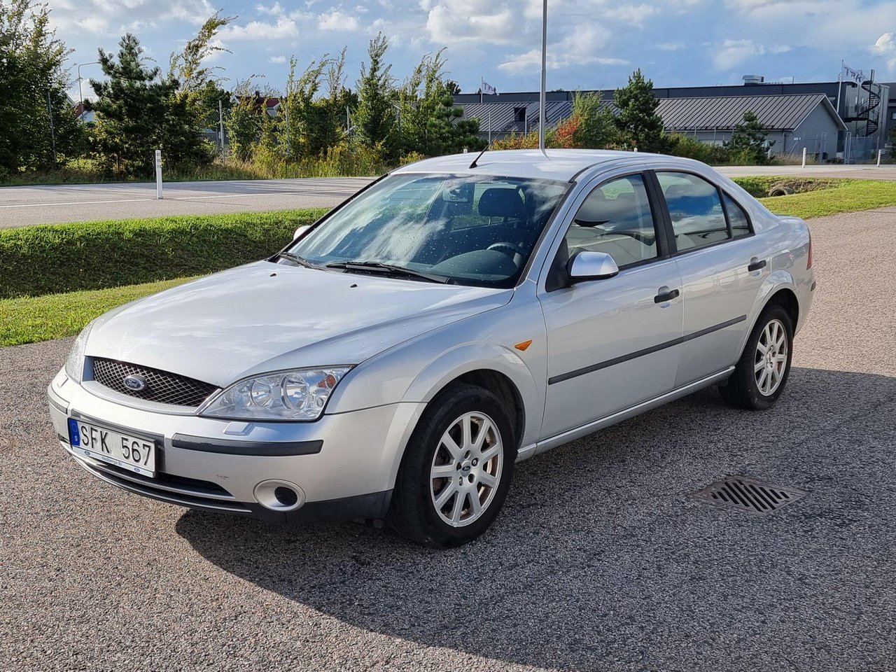 Ford Mondeo Sedan Drag,Nybes