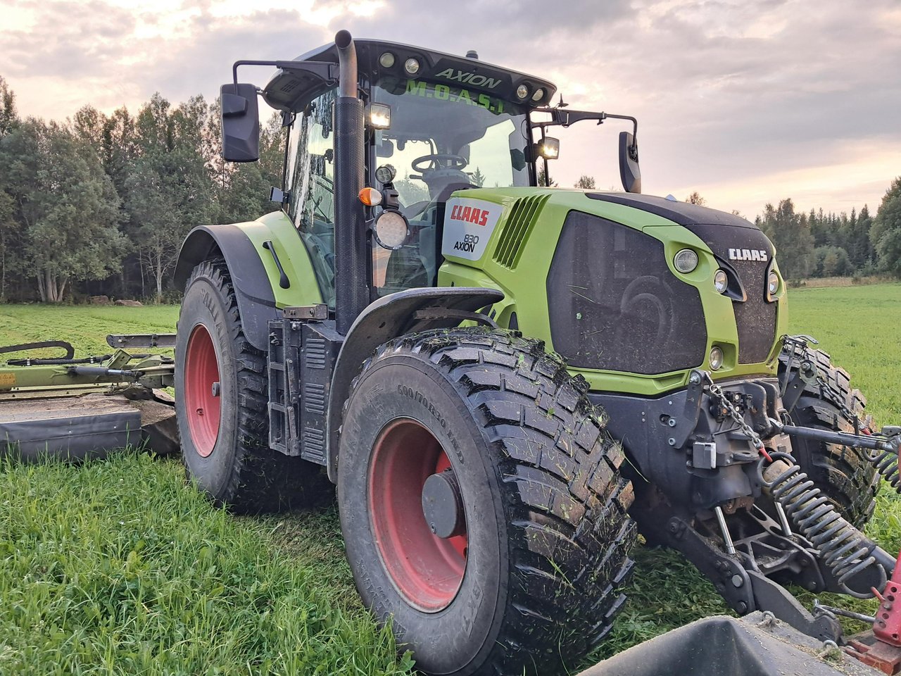 Claas Axion 830 