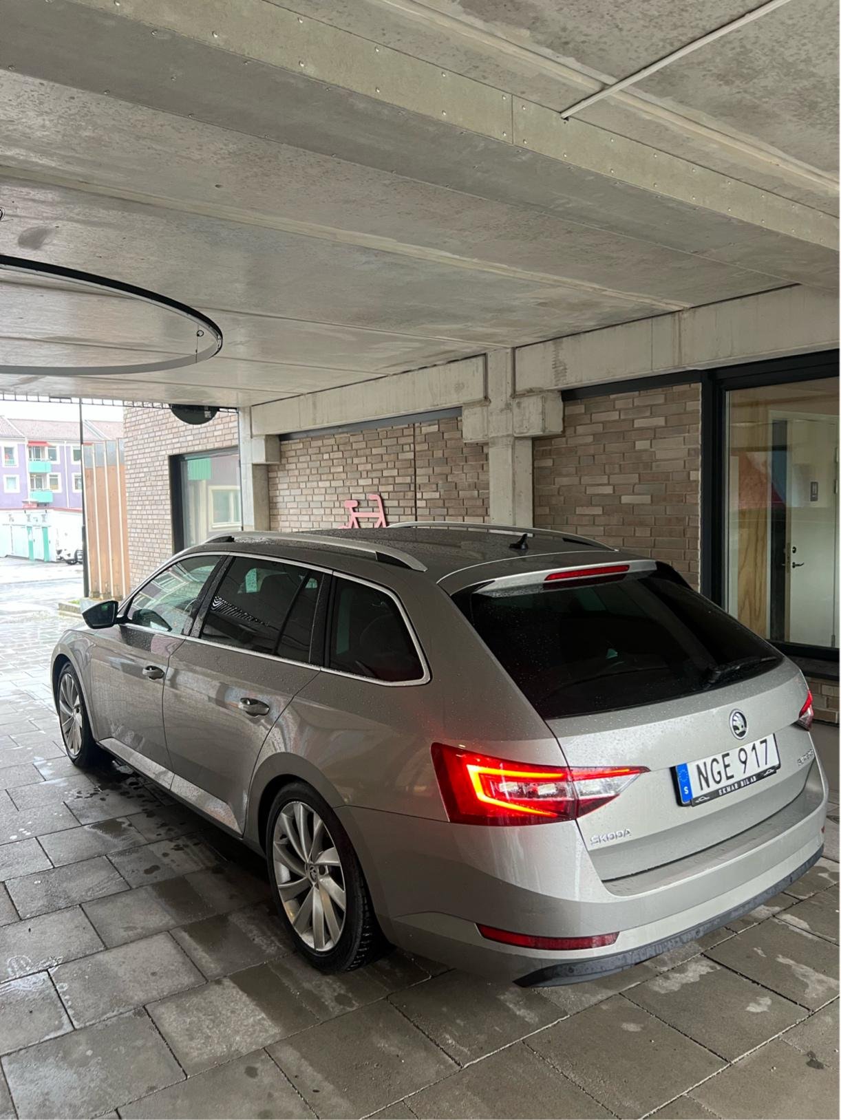 Škoda Superb Kombi 2.0 TDI DSG Sekventiell, 150hk, 2016