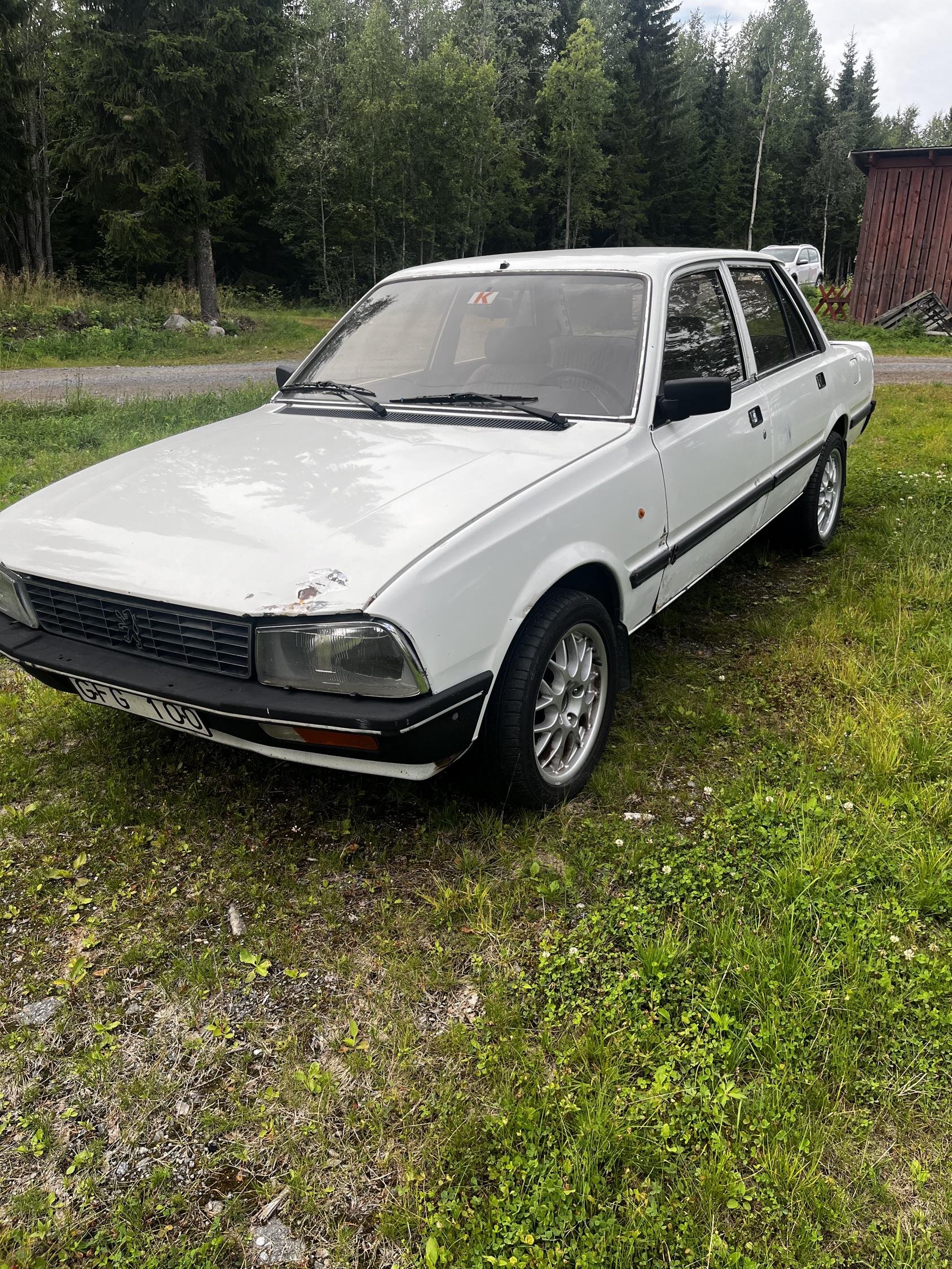 Peugeot 505 2.5 Manuell, 5-trinn, 76hk, 1984
