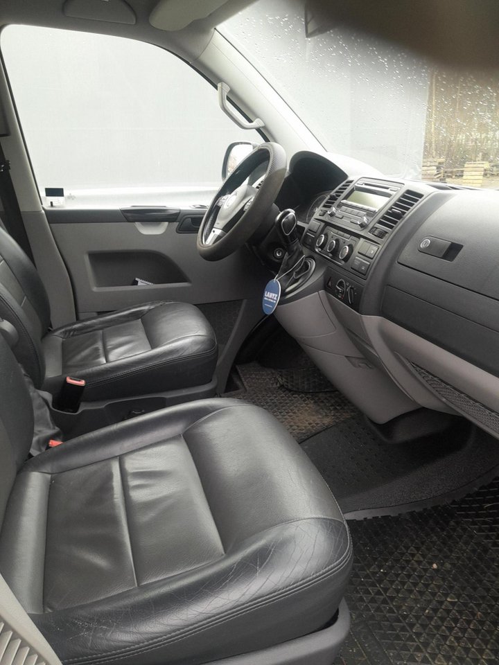 Volkswagen Transporter Kombi ...