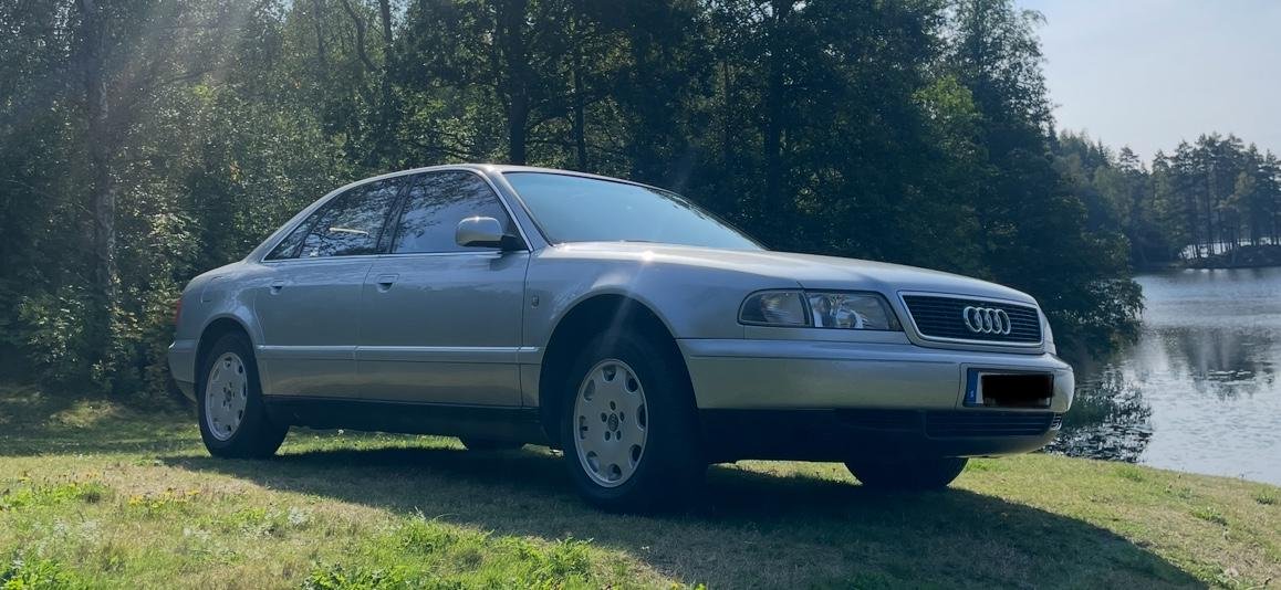 Audi A8 4.2 V8 quattro Automatic, 300hp, 1998