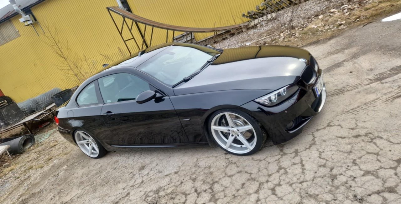 BMW 335i Coupé Manuell, 6-trinn, 306ps, 2007