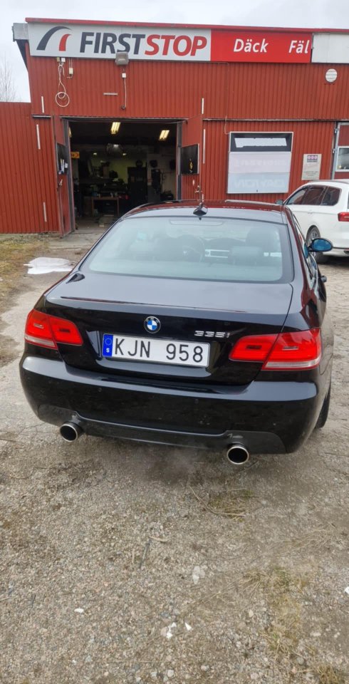 BMW 335i Coupé Manuell, 6-trinn, 306ps, 2007