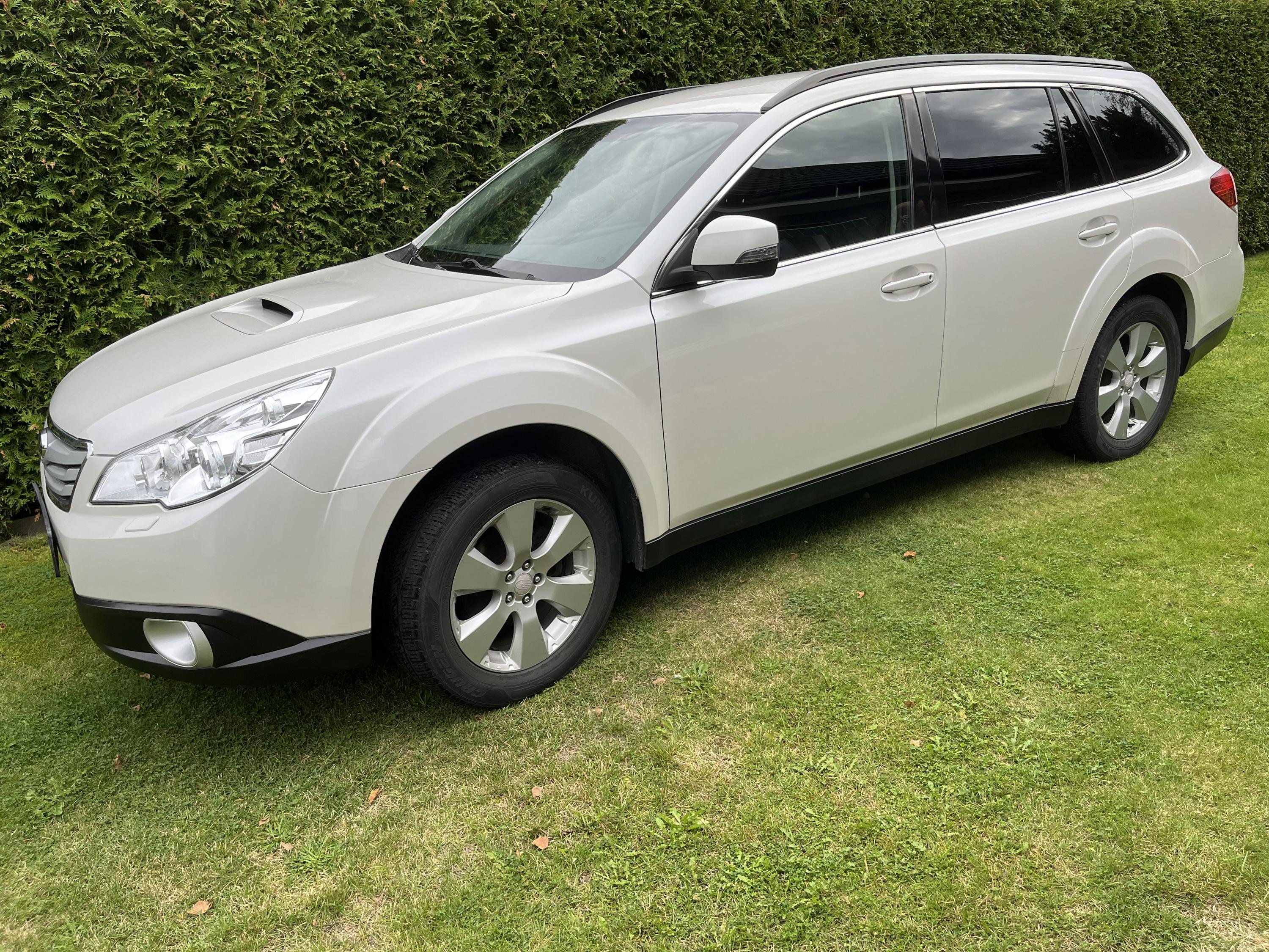 Subaru Outback 2.0 4WD Manual, 150hp, 2012