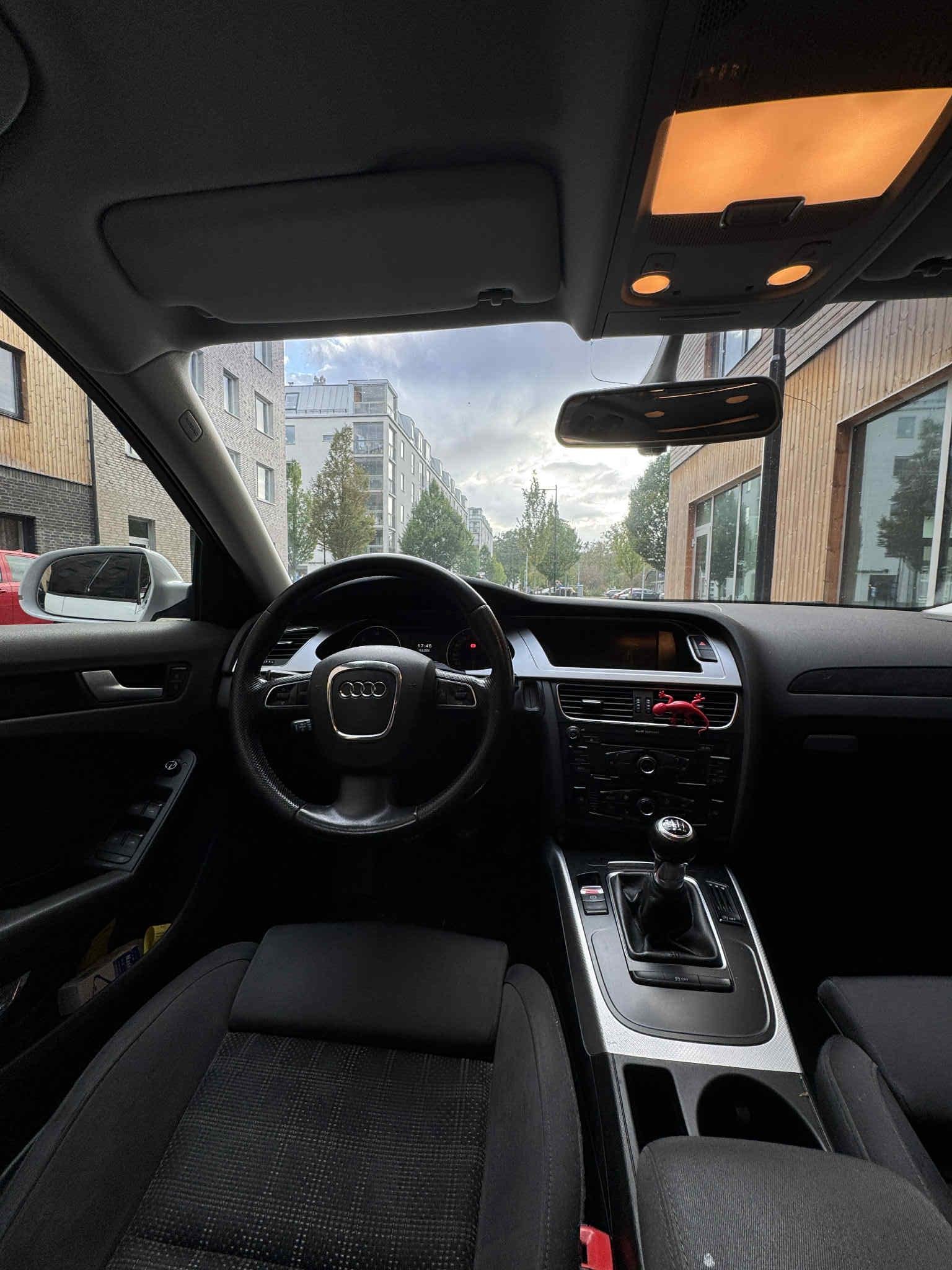 Audi A4 Avant 2.0 TDI DPF Manuell, 136hk, 2012