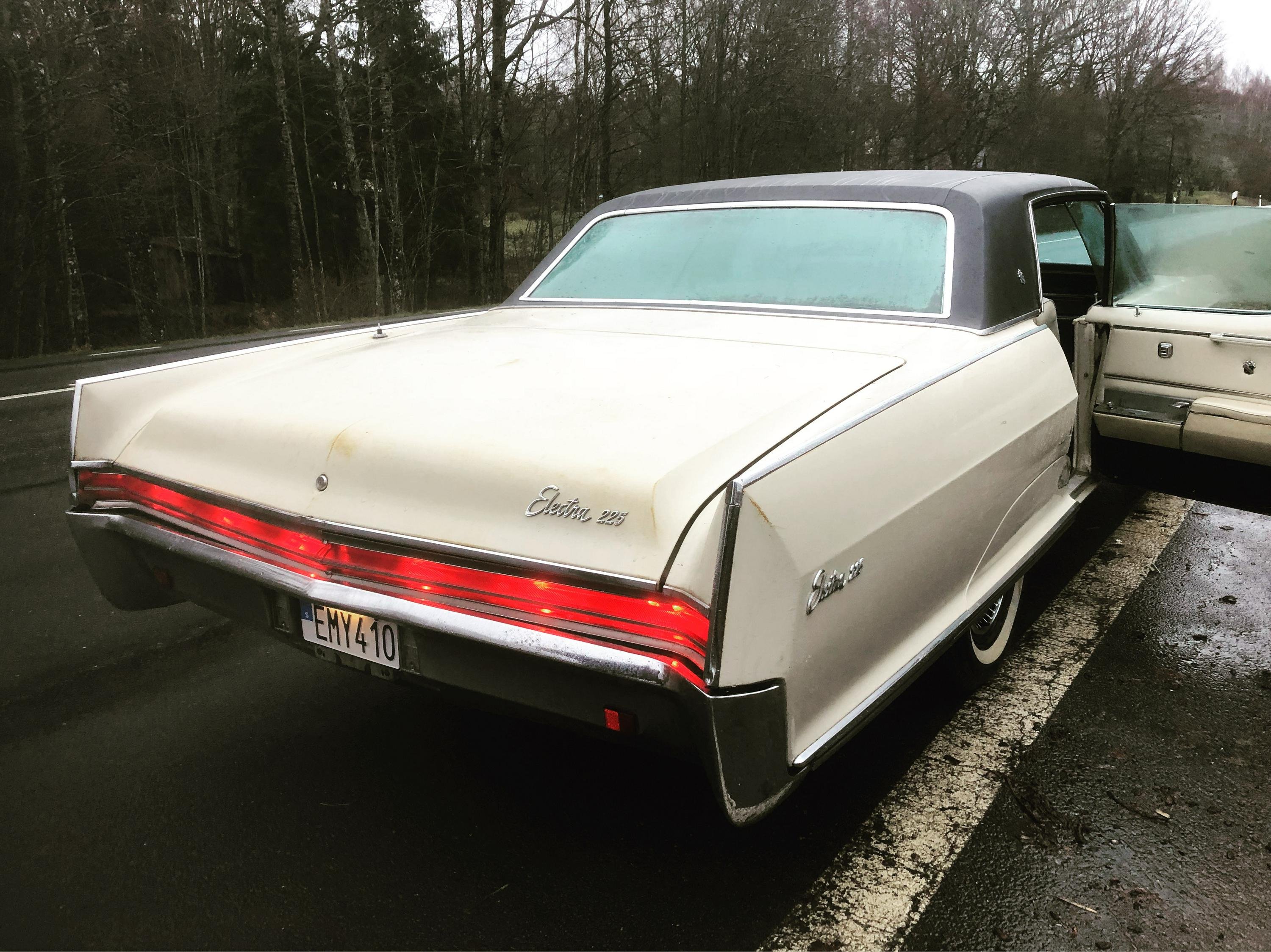 Buick Electra 225 Custom 4-door Hardtop 6.6 V8 Automatic, 330hp, 1966