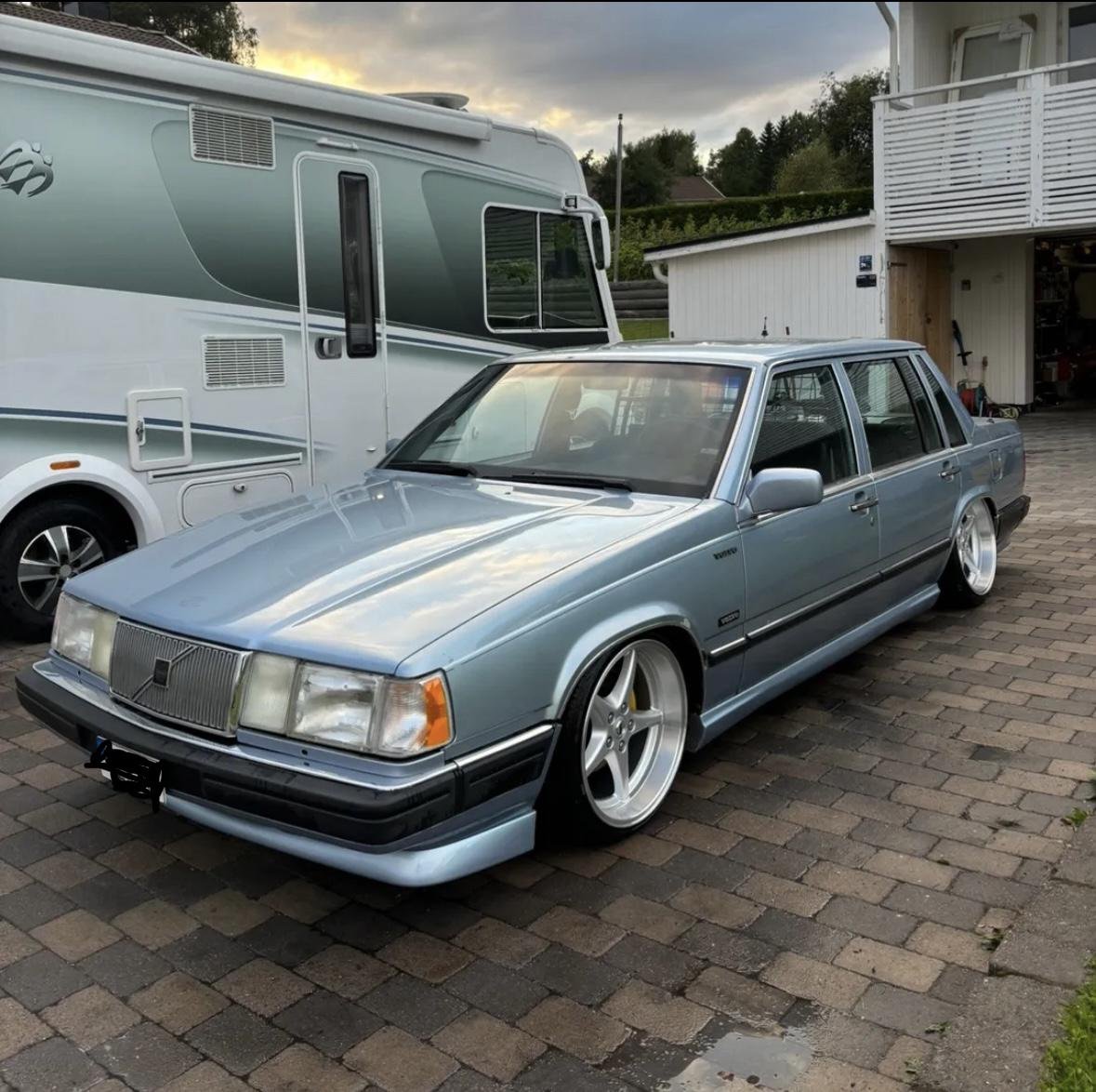 Volvo 760 GLE 2.8 V6 Automatic, 147hp, 1989