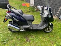 Kymco Grand Dink 250 cc  Endast 1100 mil