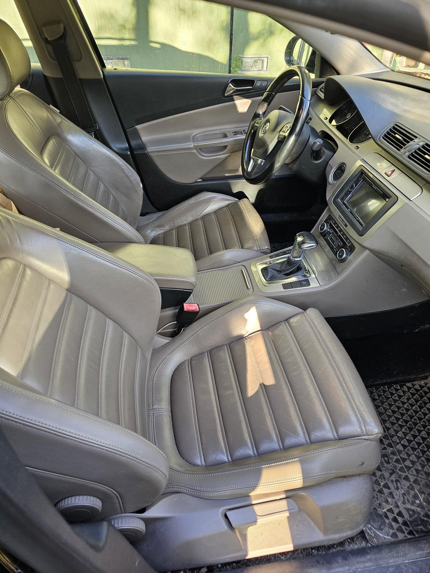 Volkswagen Passat Variant 2.0 TDI DPF 4Motion DSG sekvensiell, 6-trinn, 170ps, 2010