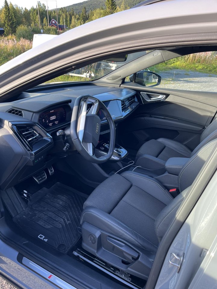Audi Q4 50 e-tron quattro, 299hk, 2022