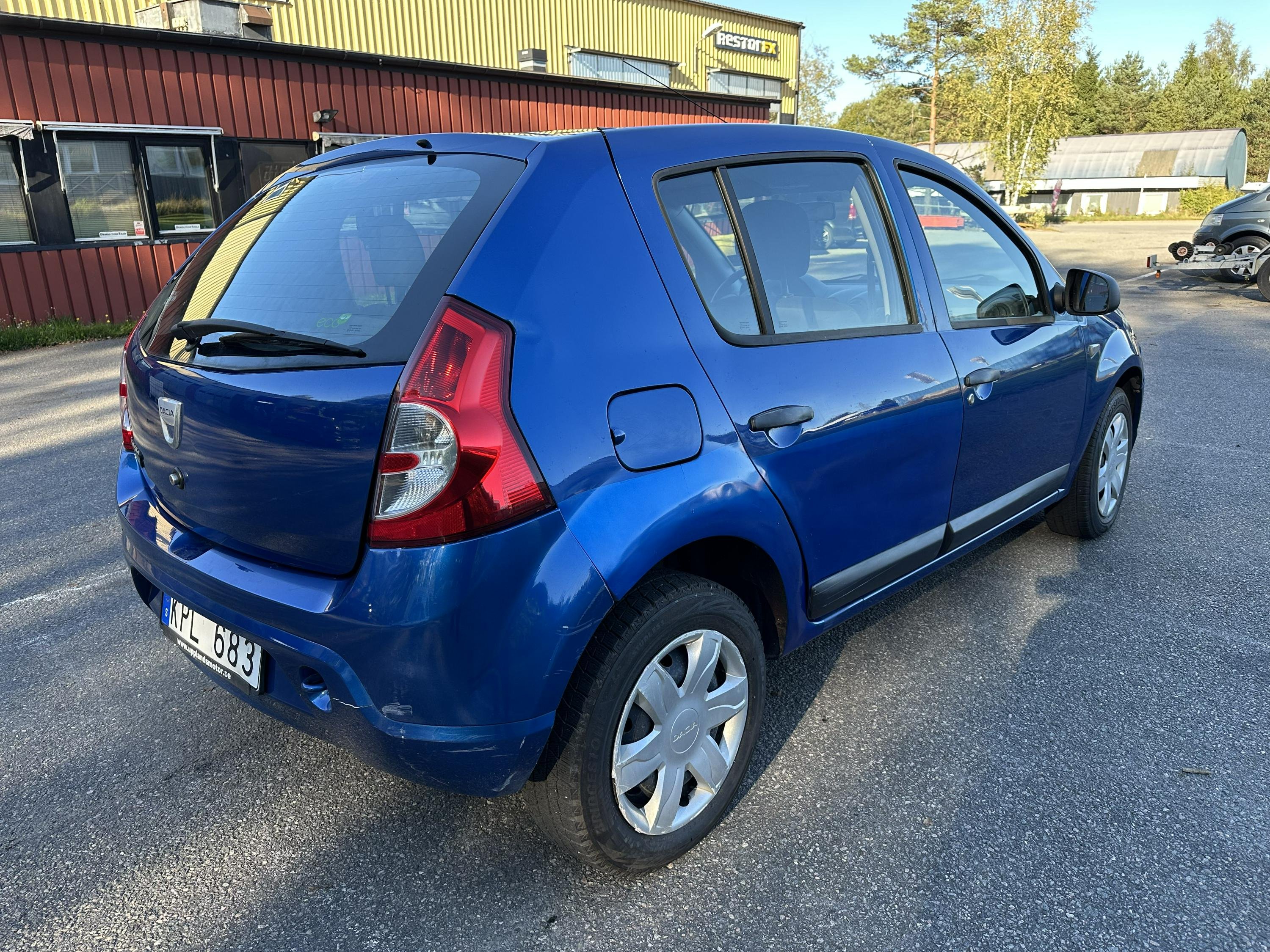 Dacia Sandero 1.6 E85 Manual, 87hp, 2010