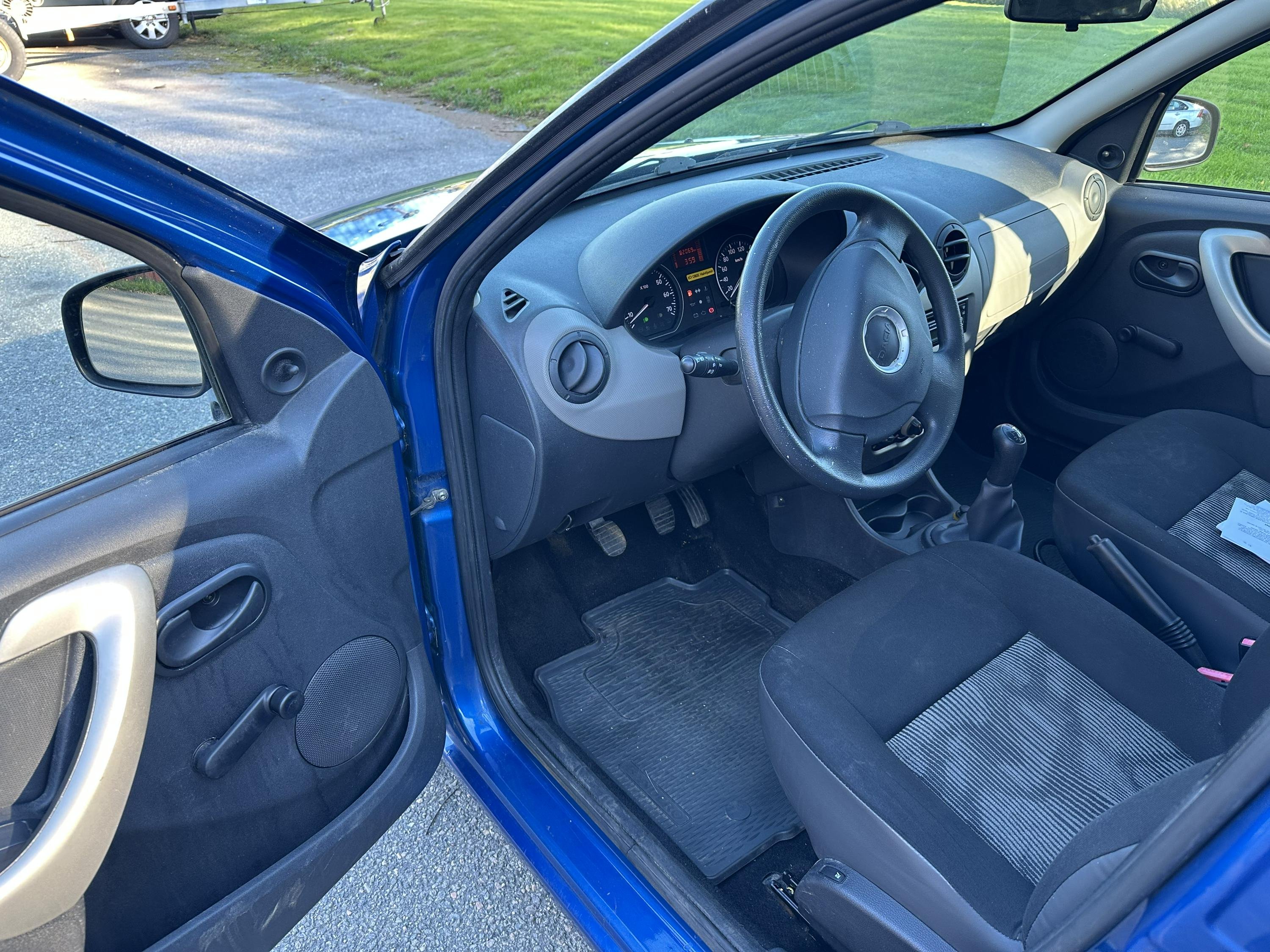 Dacia Sandero 1.6 E85 Manual, 87hp, 2010