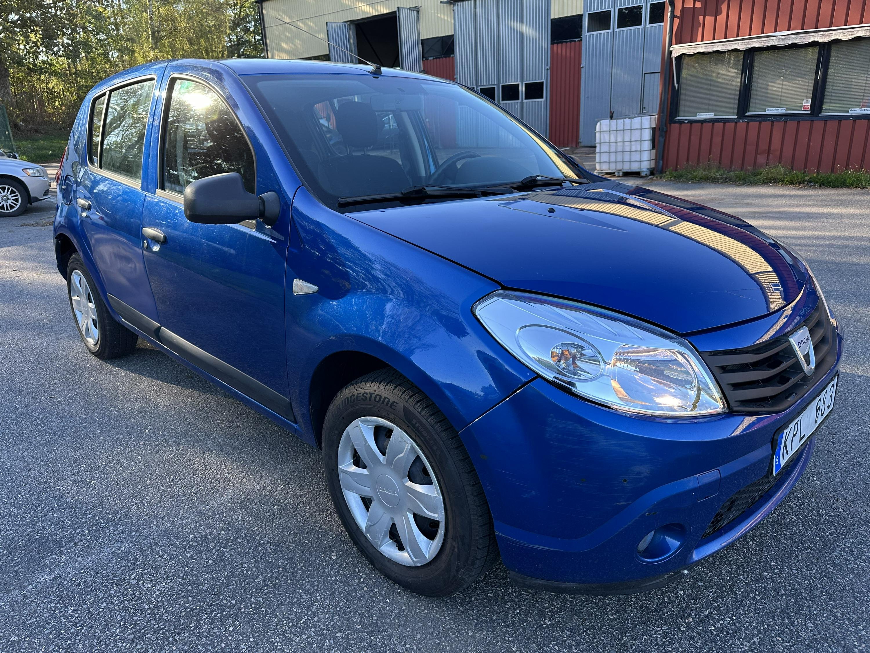 Dacia Sandero 1.6 E85 Manual, 87hp, 2010