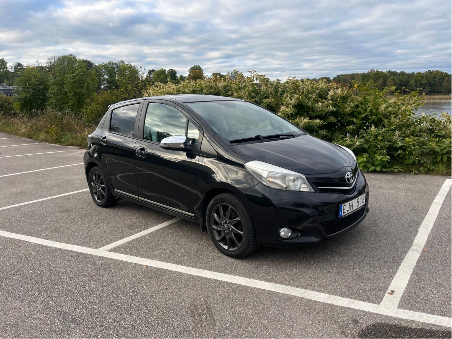Toyota Yaris 5-dörrar 1.33 Dual VVT-i Manuell, 99hk, 2013