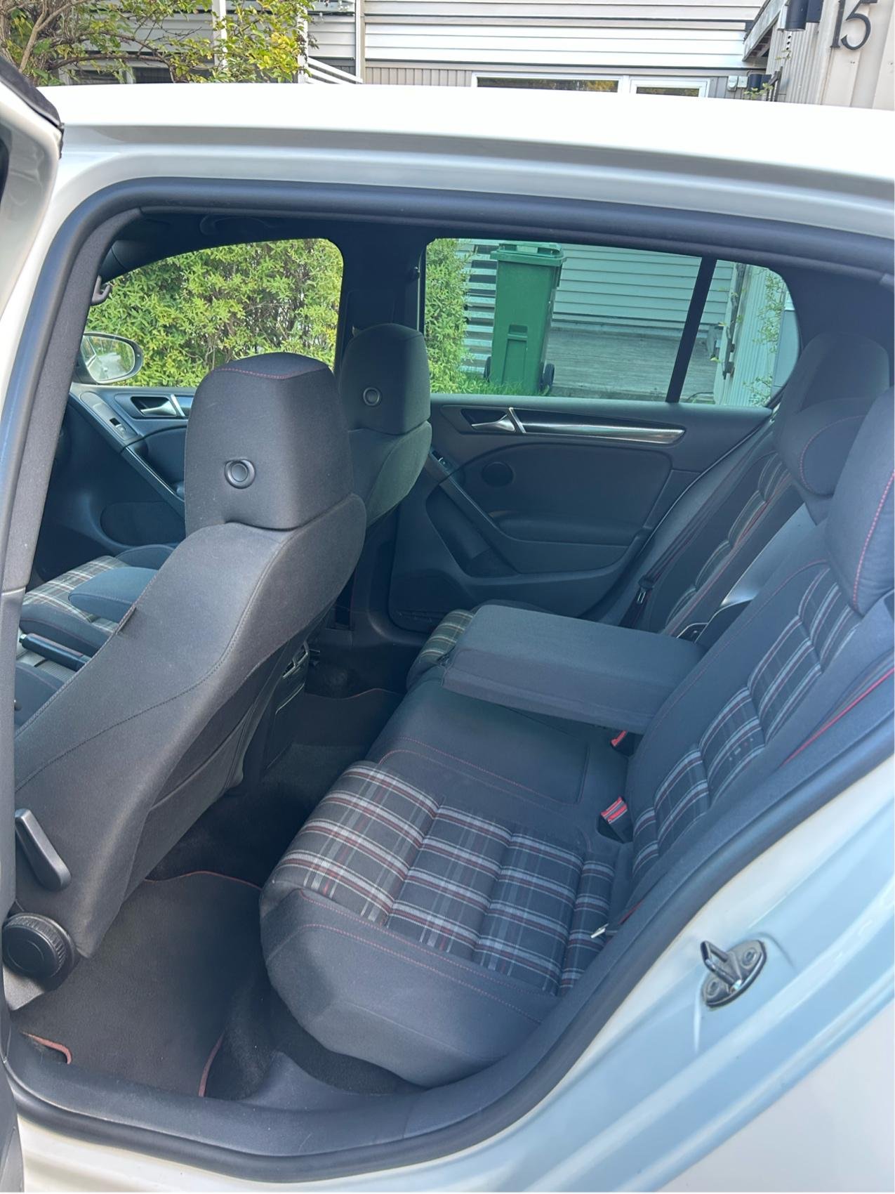 Volkswagen Golf 5-door GTI Edition 35 2.0 TSI DSG Sequential, 235hp, 2012