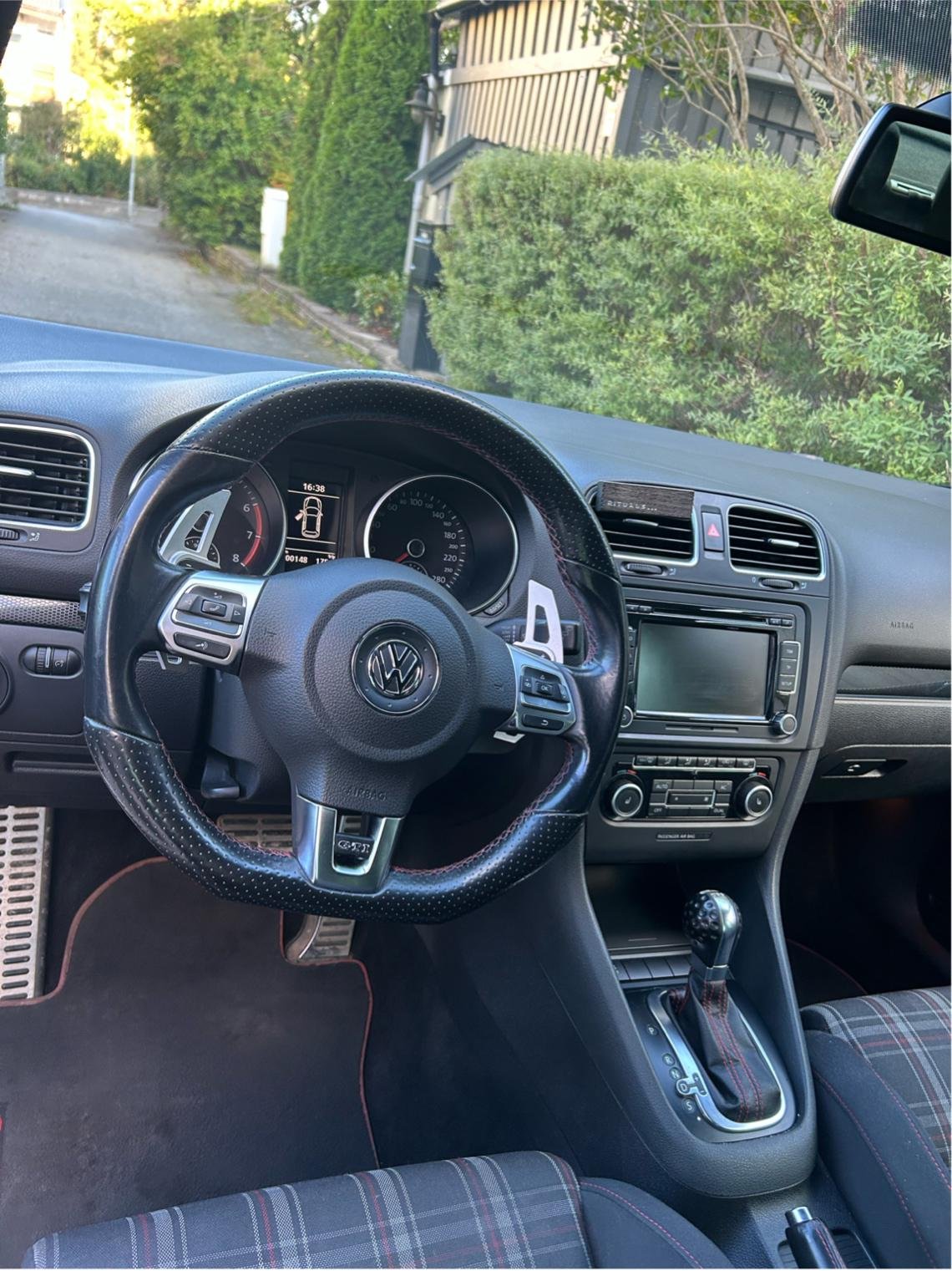 Volkswagen Golf 5-door GTI Edition 35 2.0 TSI DSG Sequential, 235hp, 2012