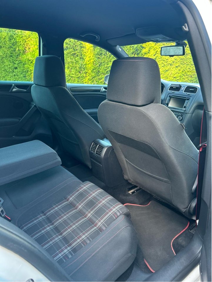 Volkswagen Golf 5-door GTI Edition 35 2.0 TSI DSG Sequential, 235hp, 2012